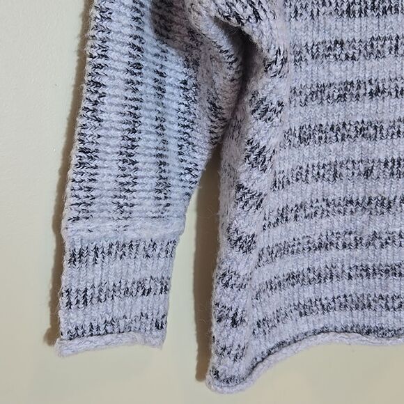 L'Agence Wool Blend Sweater Womens Medium Oversized Turtleneck Striped Gray - Picture 8 of 11